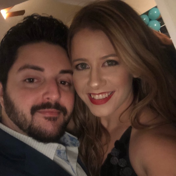 Meet your Posher, Lauren - Picture 2 of 11